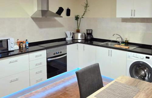 Santana Escape with Terrace Views, Near Levadas and Pico Ruivo - Foto 13