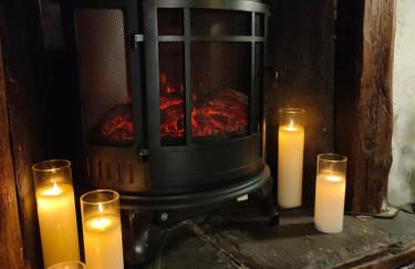 Historic Property with Stunning Views (Walk to the pub) - Foto 3