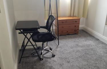 Cudworth House, Barnsley for contractors & Families, off-road parking, fast WIFI,etc - Foto 56