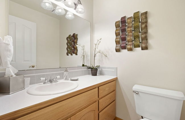 Parkside Gardens | Shady Private Yard W/ Hot Tub! - Foto 19