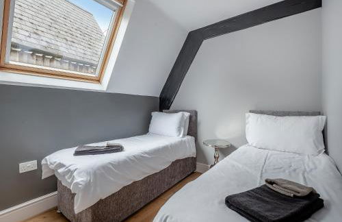 The Pool House - Photo 13