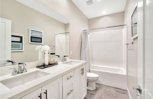 King Size, Patio, Xbox, Great Park - Photo 11