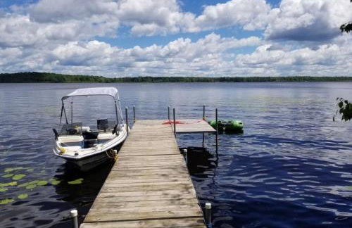 Lake Willow Lakefront House! Northwoods Retreat! - Foto 5
