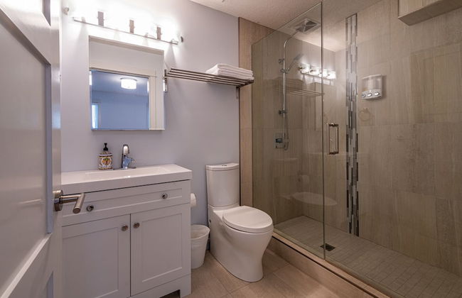 P1 - Private Hot Tub - 3 Bedroom Home - Mountain View - Photo 21