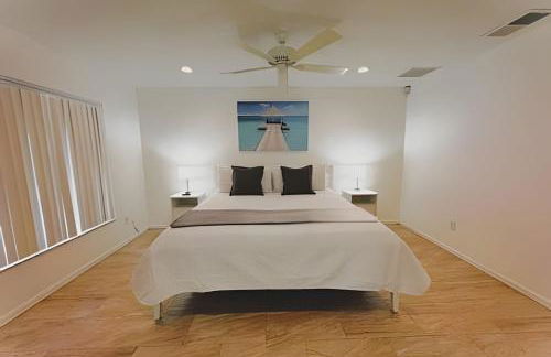 Lakeside Pool Home, Games close to Disney & Malls - Foto 14