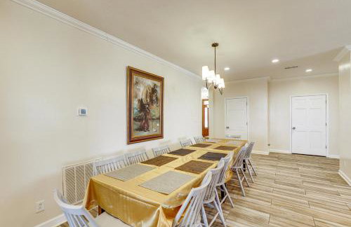 Spacious Group Retreat with Game Room in Marshall! - Foto 6