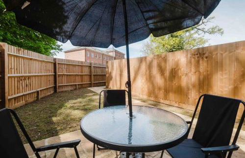 Pristine and Modern Home away from Home - Photo 25