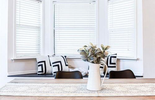 Scandi Chic-mins to KSU, Sleeps 5, wKing, pet friendly - Foto 28