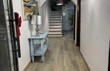 Alvarenga House - Photo 1