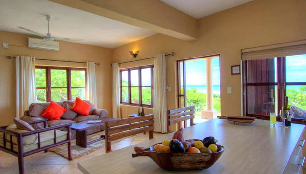 Coin salon dans le hall