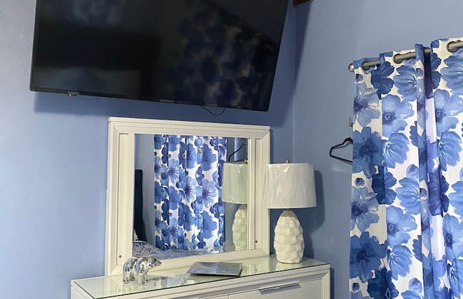 Angels Hideaway Blue Room - Photo 9