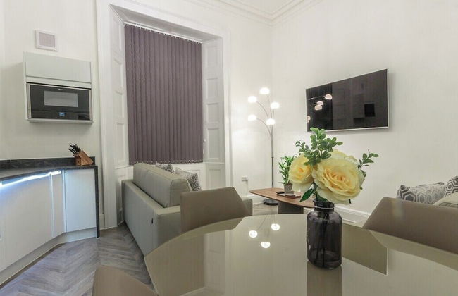 The Crescent by Pureserviced - Foto 48