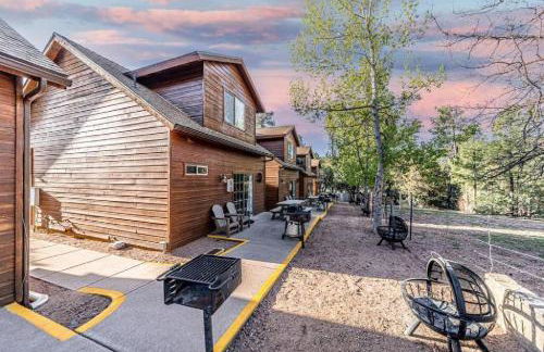 Cabin#2 Elk Hallow - Pet Friendly - Sleeps 6 - Playground & Game Room - Foto 4