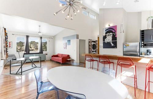 Mid-Century Modern Escape hikingbiking nearby! - Foto 6