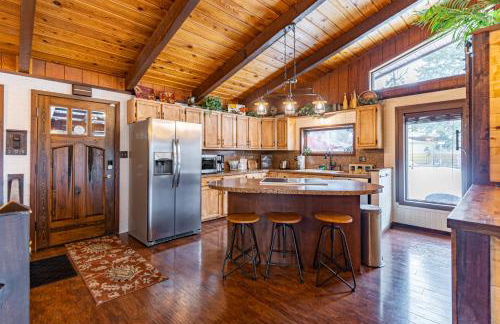 Hilltop Hideaway - Photo 10