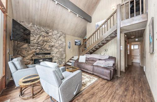 Elderberry Bluejay Location Goals Tub Time - Photo 13