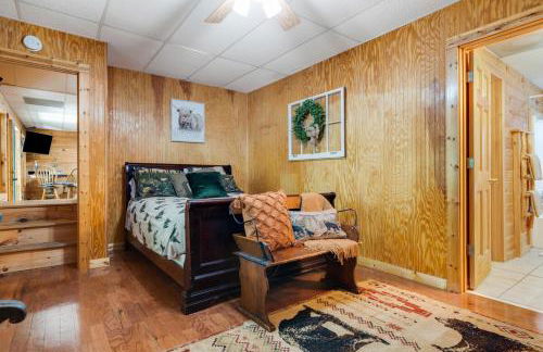 Boujee Bear Lodge - A Peaceful Cabin in the Woods - Photo 8