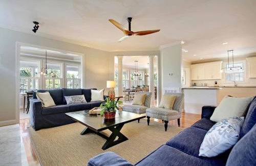 Backyard Oasis- Steps 2 Beach, Private Pool & Bar, Sleeps 16, 7 Bedrooms 5 and a half bathrooms "The Lucky Penny" - Foto 27