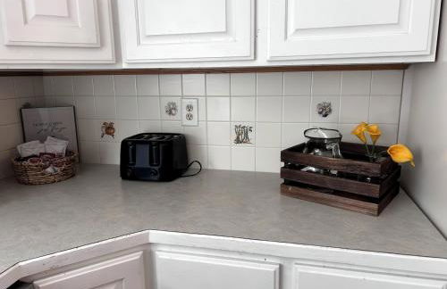 Luxury 6BR Retreat Firepit Foosball Backyard - Foto 17