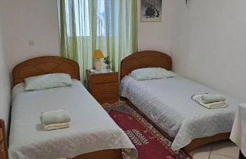 Loula's House - Photo 14