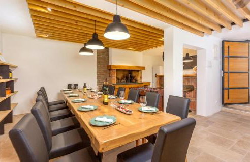 Amazing Home In Jurdani - Foto 35