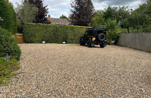 Climbing Rose Cottage - Dog Friendly - Peaceful Cotswold Cottage - Photo 44