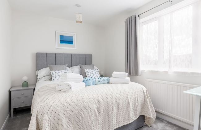 Spinnaker House - Photo 2