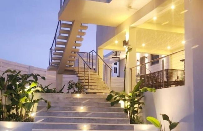 Santosha Whitehouse JM - 10 Bedroom Villa w Private Beach - Photo 45