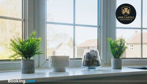 Exclusive Deals l Last-Minute Specials l Free Parking I Short term Booking l Garden I Sleeps Up to 6 l 3 Bed & 2 Bath I One Castle Apartments Short-lets and Serviced Accommodation - Foto 5