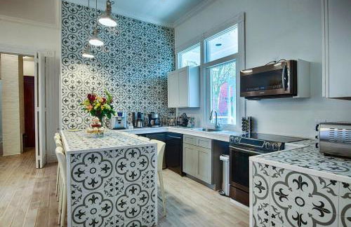 Best Location! 4 BR! Next to French QT by YouRent - Foto 43