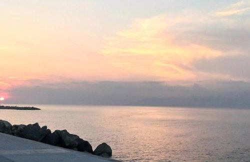 Bright and airy home 50 meters from the beach - Foto 8