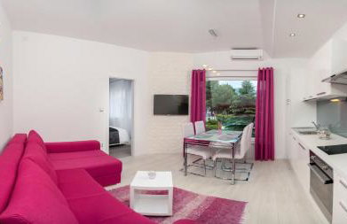 The Beach Apartments - Photo 11