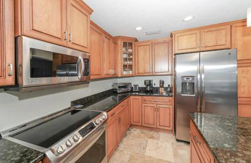 Heated Pool Home - Perfect Location - Walk to Beach, Restaurants and More! - Foto 6