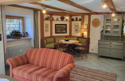 Grosse Wohnung mit Garten und Bergblick - Foto 2