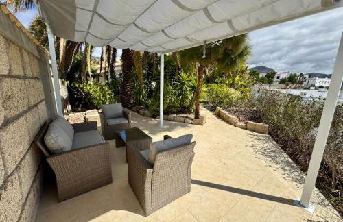 Villa Casa Lilo, en jardin grande,con una gran piscina, con pérgola y barbacoa - Foto 32