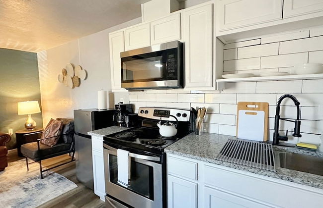 Serene 1BR Escape Near Bricktown - 32A - Photo 17