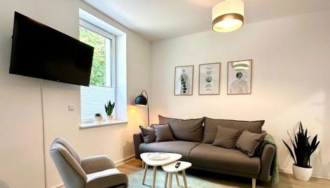 Modernes Apartment mit Queensize-Bett, NETFLIX, Küche, Erdgeschoss, Nähe AMEOS Klinik - Foto 2