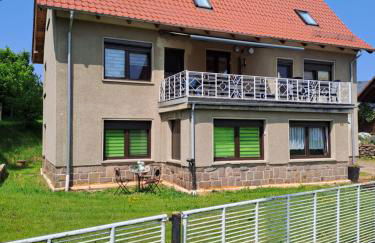 Monteur- und Ferienwohnung in Hainichen - Obergeschoss oder Dachgeschoss - Familie Weber - Foto 1