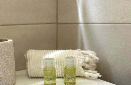 Luxueux Studio Neuf - Frontière Monaco - Piscine - Parking privé - Foto 42