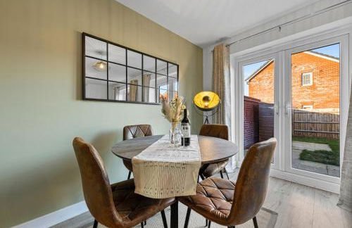 Stylish 4-Bedroom Townhouse with two large parking spaces and superfast Wi-Fi - Photo 15