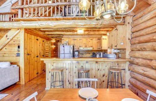 Lakefront Park Rapids Cabin with Decks and Boat Dock! - Foto 7