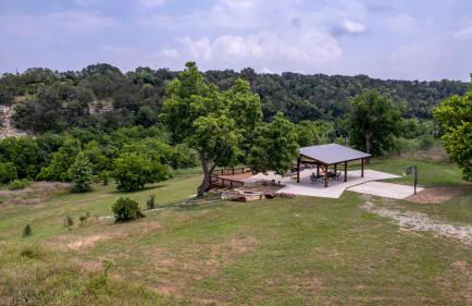 Large Luxury Blanco Riverfront Home with Pool - Foto 44