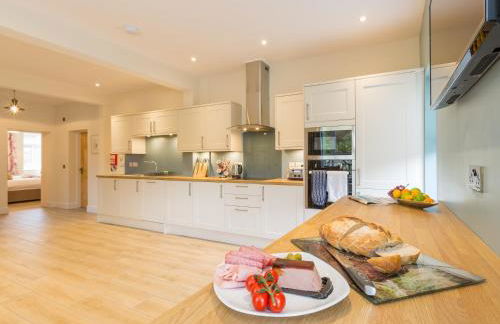 Rose Cottage with Hot Tub - Photo 31