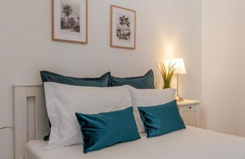 Sleek & Modern Flat w/ Private Garage by HostWise - Photo 8