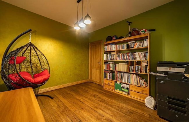 Luxurious Amber Villa With Private Pool and Garden Views - Photo 49