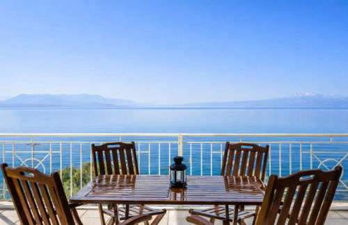 Derveni Seaside Apartments - Deluxe Sea View Penthouse Jacuzzi-BBQ & Groundfloor Garden View Apartment - Foto 17