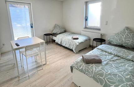 Ganze Wohnung - Küche - Balkon - Parkplatz - WLAN - bis zu 6 Personen - Foto 6