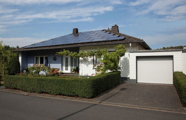 Cozy Apartment in Niederehe Eifel near Forest - Photo 16