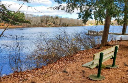 Wonderful Log Cabin near private beach and lake access - Foto 36