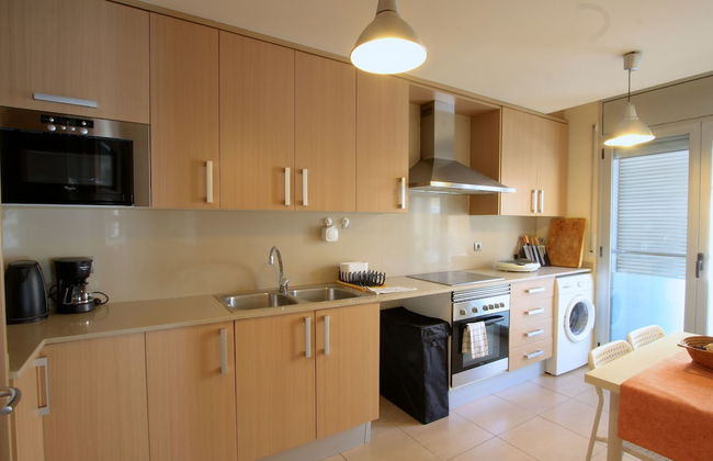 Mazi Apartments Downtown - Photo 13